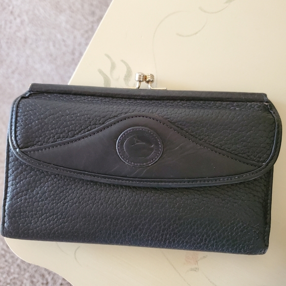 Dooney & Bourke Matching Large Purse & Wallet Set - Picture 4 of 16